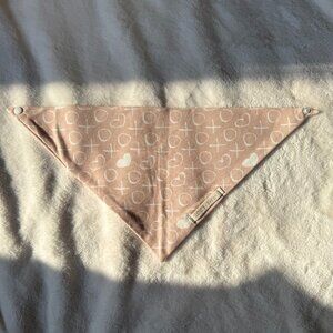 NWT Loic by Design XOXO Pattern Dog Bandana for Valentine's Day, Pink, Size M
